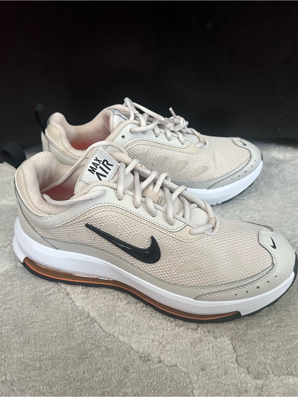 Nike Air Max AP Men’s Sneakers